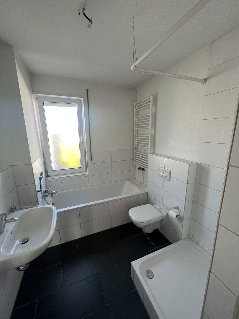 Pronájem bytu 4+1 114 m², Felix-Wankel-Str 5, Heidelberg, Bádensko-Württembersko Pronájem bytu 4+1 114 m², Felix-Wankel-Str 5, Heidelberg, Bádensko-Württembersko