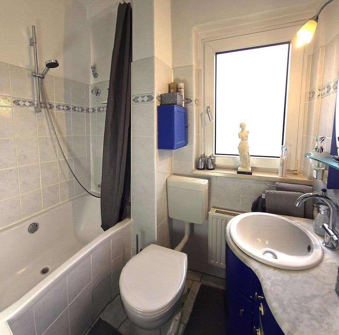 Prodej domu 100 m², pozemek 420 m², Lichterfelde, Berlín Prodej domu 100 m², pozemek 420 m², Lichterfelde, Berlín