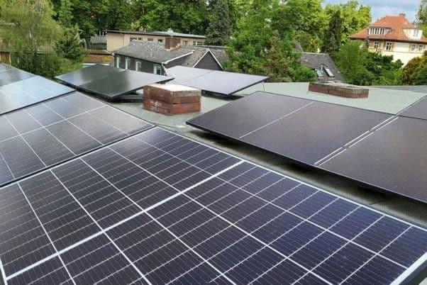 Prodej domu 100 m², pozemek 420 m², Lichterfelde, Berlín Prodej domu 100 m², pozemek 420 m², Lichterfelde, Berlín