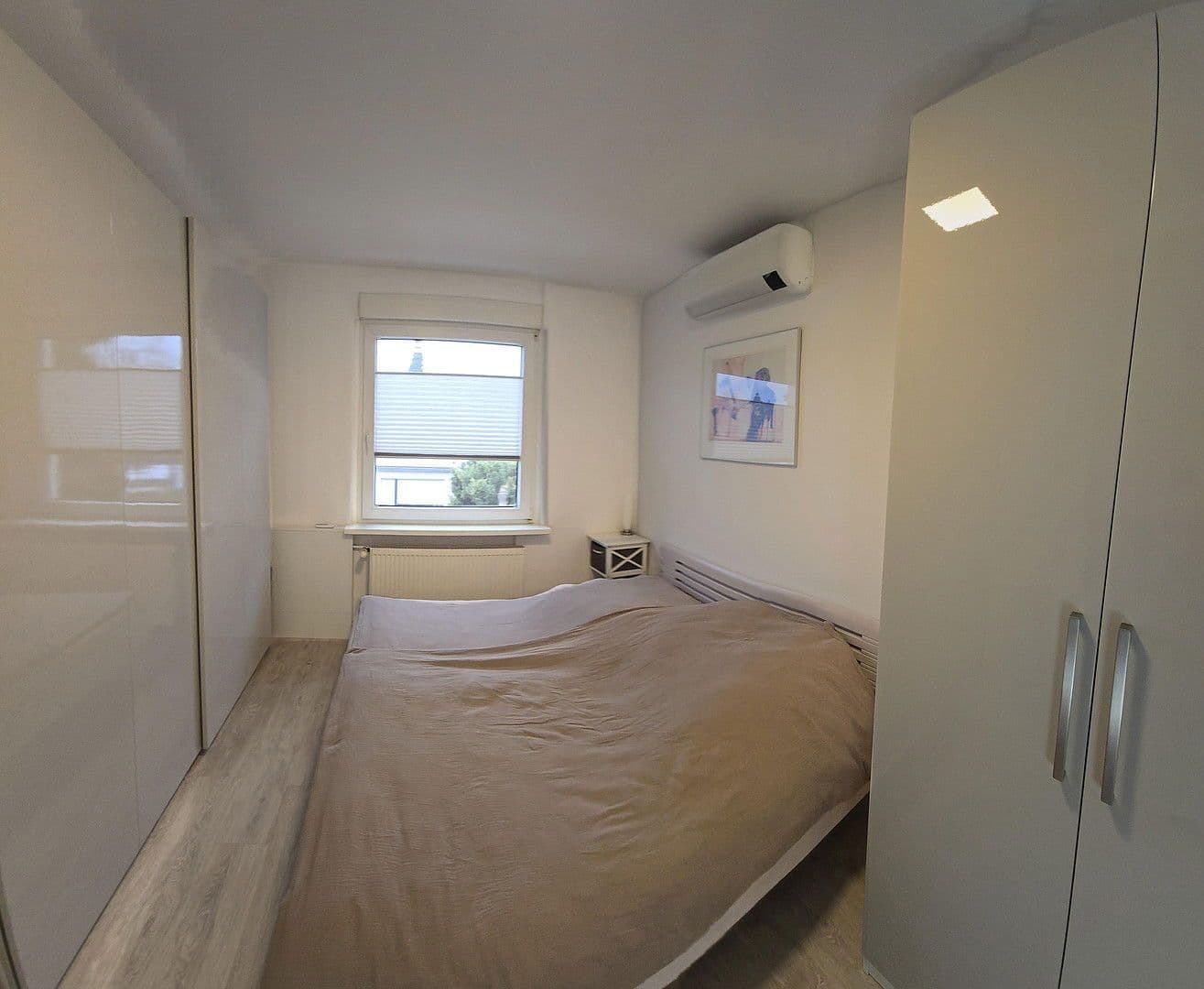 Prodej domu 100 m², pozemek 420 m², Lichterfelde, Berlín Prodej domu 100 m², pozemek 420 m², Lichterfelde, Berlín