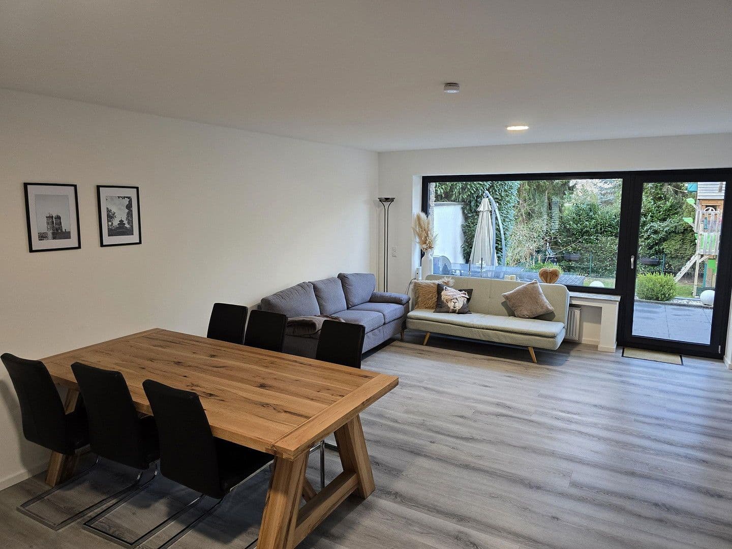 Prodej domu 217 m², pozemek 447 m², Cáchy, Severní Porýní-Vestfálsko Prodej domu 217 m², pozemek 447 m², Cáchy, Severní Porýní-Vestfálsko