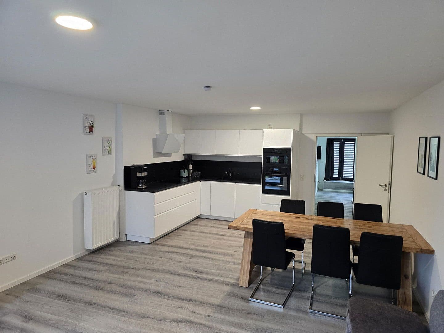 Prodej domu 217 m², pozemek 447 m², Cáchy, Severní Porýní-Vestfálsko Prodej domu 217 m², pozemek 447 m², Cáchy, Severní Porýní-Vestfálsko