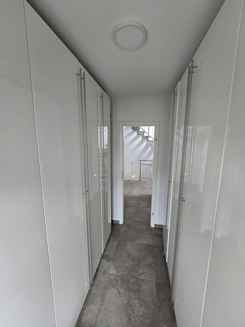 Prodej domu 217 m², pozemek 447 m², Cáchy, Severní Porýní-Vestfálsko Prodej domu 217 m², pozemek 447 m², Cáchy, Severní Porýní-Vestfálsko