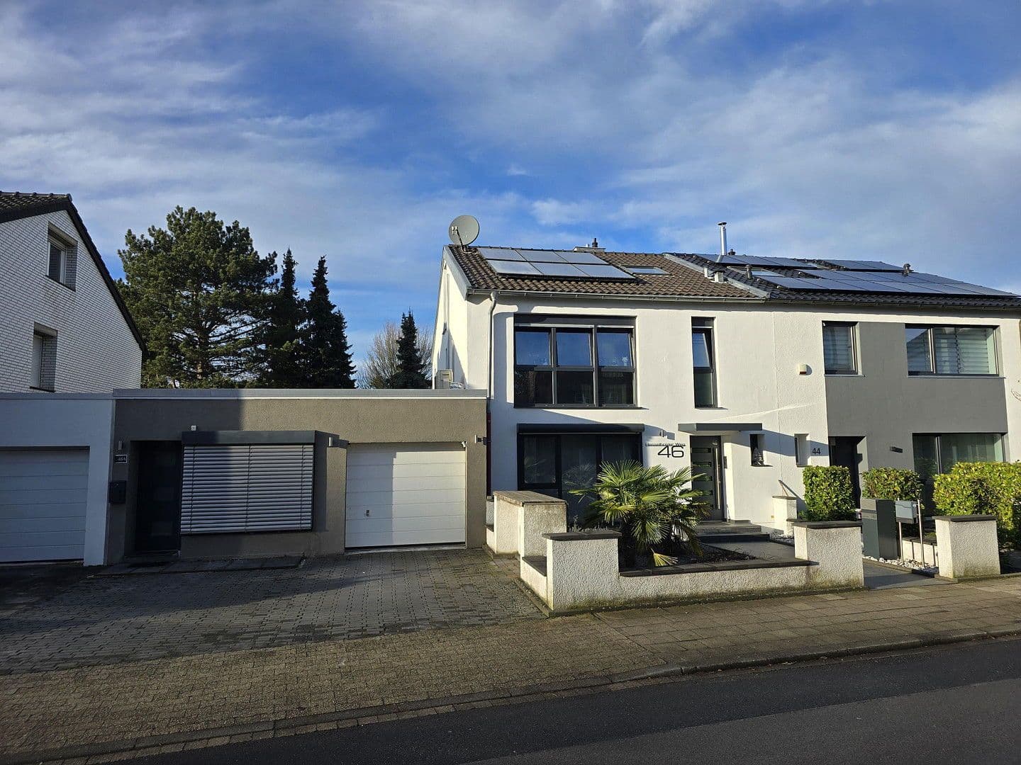 Prodej domu 217 m², pozemek 447 m², Cáchy, Severní Porýní-Vestfálsko Prodej domu 217 m², pozemek 447 m², Cáchy, Severní Porýní-Vestfálsko