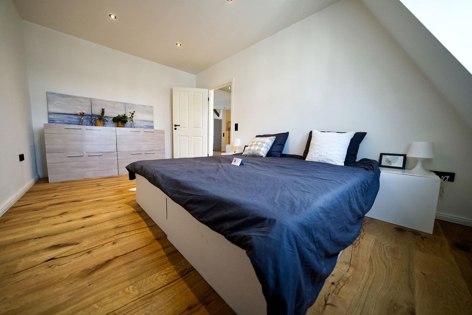 Pronájem bytu 3+1 82 m², Barbarossastraße 86, Chemnitz, Sasko Pronájem bytu 3+1 82 m², Barbarossastraße 86, Chemnitz, Sasko