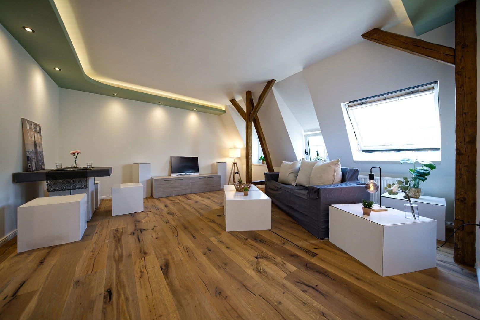 Pronájem bytu 3+1 82 m², Barbarossastraße 86, Chemnitz, Sasko Pronájem bytu 3+1 82 m², Barbarossastraße 86, Chemnitz, Sasko