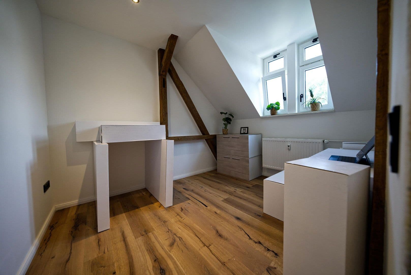 Pronájem bytu 3+1 82 m², Barbarossastraße 86, Chemnitz, Sasko Pronájem bytu 3+1 82 m², Barbarossastraße 86, Chemnitz, Sasko