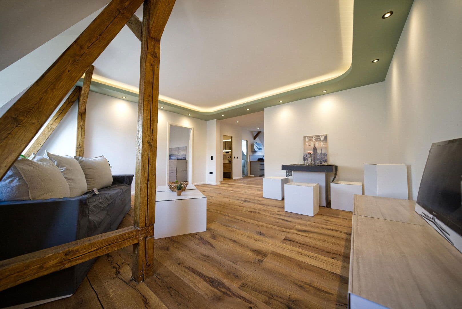 Pronájem bytu 3+1 82 m², Barbarossastraße 86, Chemnitz, Sasko Pronájem bytu 3+1 82 m², Barbarossastraße 86, Chemnitz, Sasko