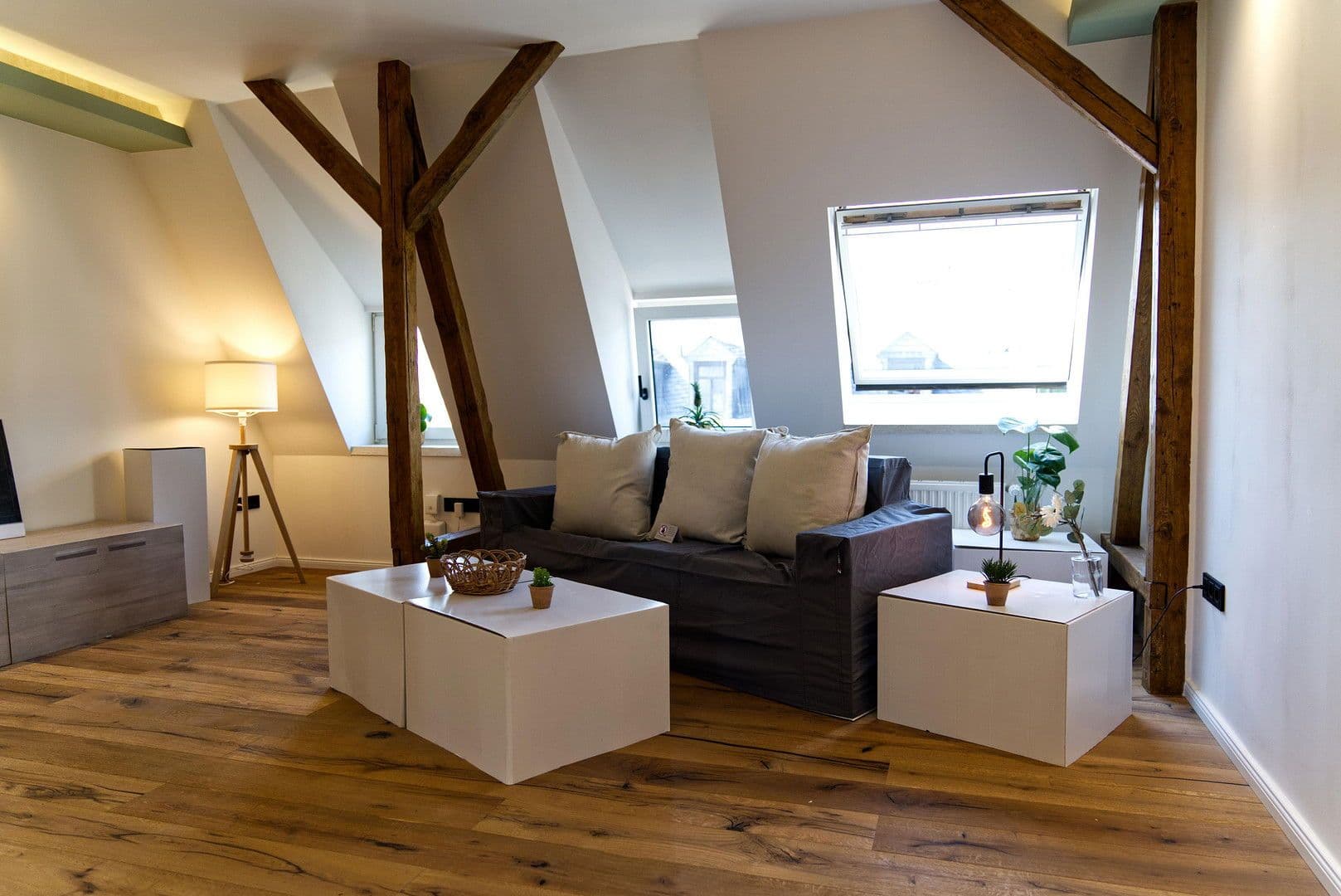 Pronájem bytu 3+1 82 m², Barbarossastraße 86, Chemnitz, Sasko Pronájem bytu 3+1 82 m², Barbarossastraße 86, Chemnitz, Sasko