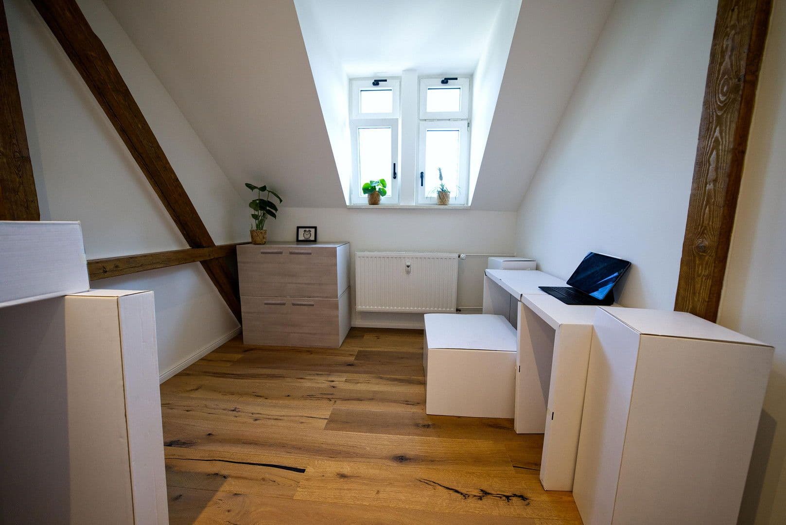 Pronájem bytu 3+1 82 m², Barbarossastraße 86, Chemnitz, Sasko Pronájem bytu 3+1 82 m², Barbarossastraße 86, Chemnitz, Sasko