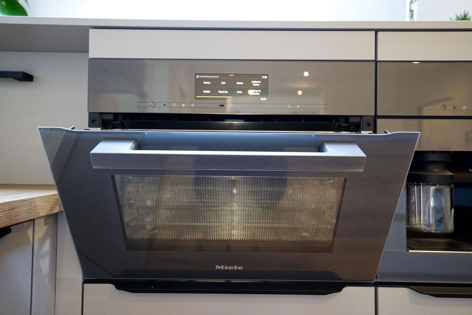 Pronájem bytu 3+1 82 m², Barbarossastraße 86, Chemnitz, Sasko Pronájem bytu 3+1 82 m², Barbarossastraße 86, Chemnitz, Sasko