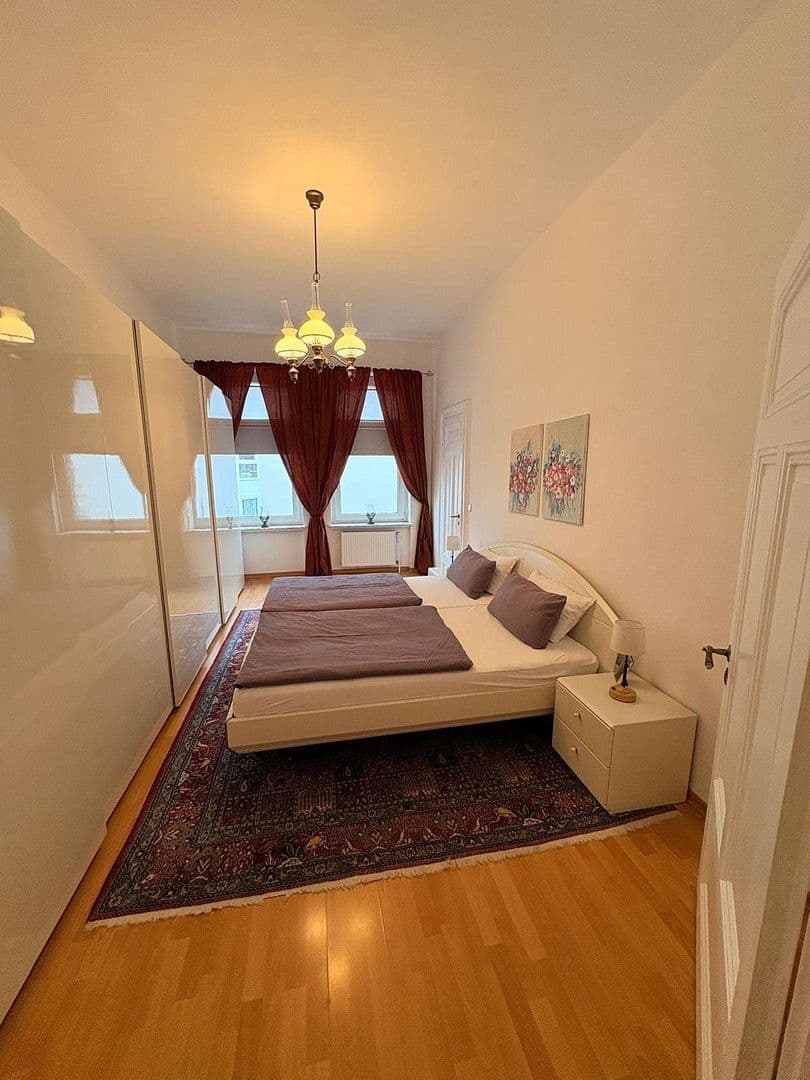 Pronájem bytu 4+1 120 m², Rudolfstr. 7, Braunschweig, Dolní Sasko Pronájem bytu 4+1 120 m², Rudolfstr. 7, Braunschweig, Dolní Sasko