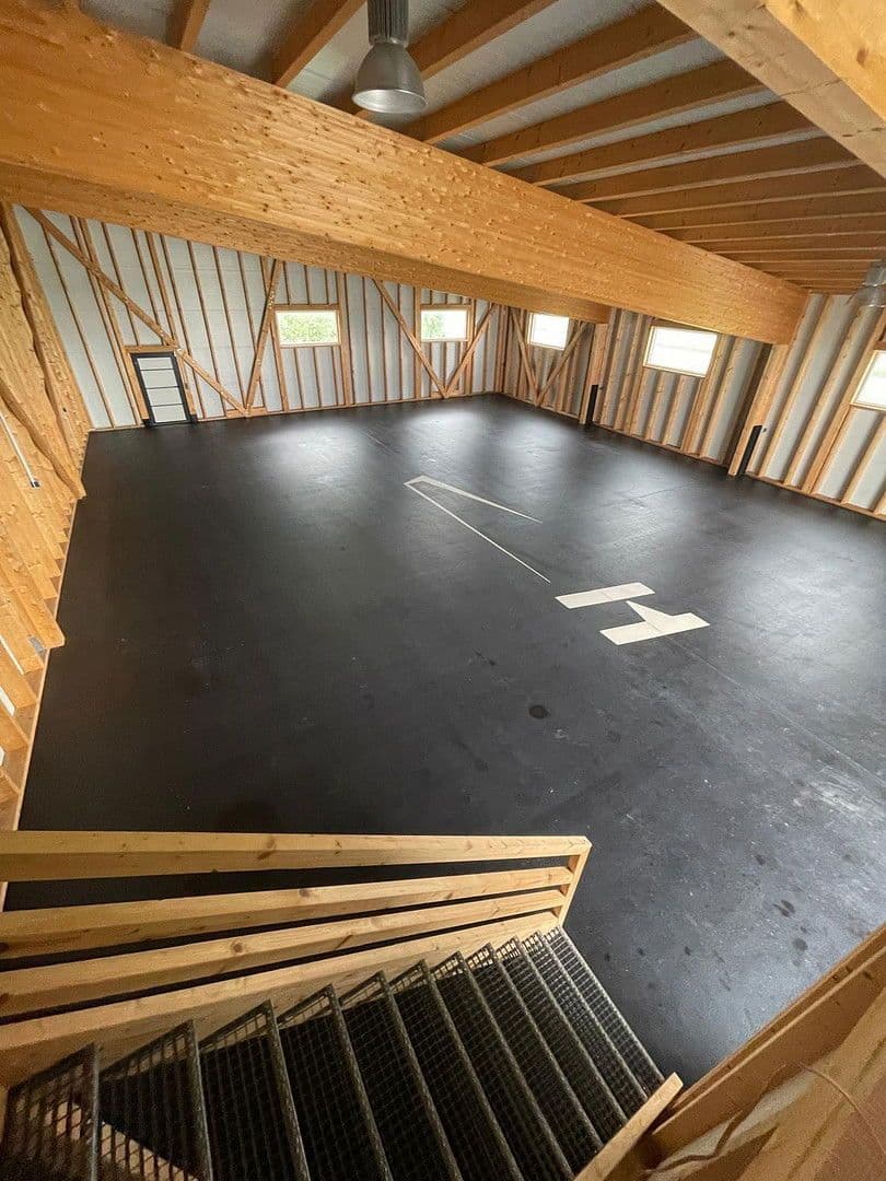 Pronájem nebytového prostoru 340 m², Gewerbebogen 11, Hemau, Bavorsko Pronájem nebytového prostoru 340 m², Gewerbebogen 11, Hemau, Bavorsko