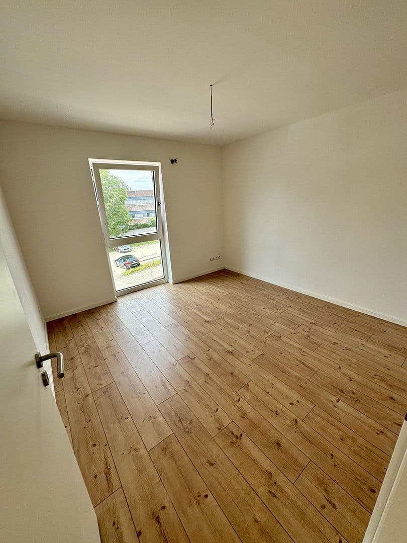 Pronájem bytu 4+1 82 m², Hermann-Geib-Straße 71, Regensburg, Bavorsko Pronájem bytu 4+1 82 m², Hermann-Geib-Straße 71, Regensburg, Bavorsko