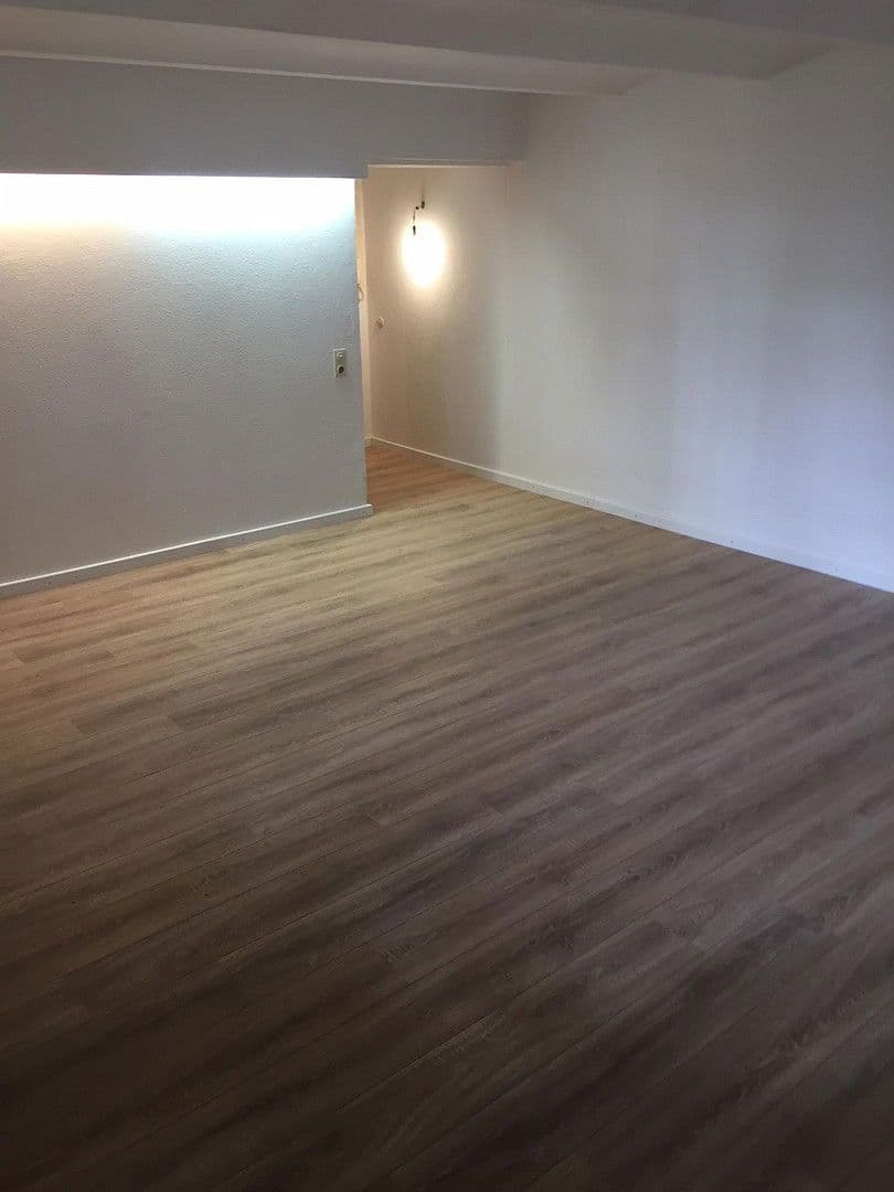 Pronájem bytu 1+1 37 m², Curtiusstraße 15, Lübeck, Šlesvicko-Holštýnsko Pronájem bytu 1+1 37 m², Curtiusstraße 15, Lübeck, Šlesvicko-Holštýnsko