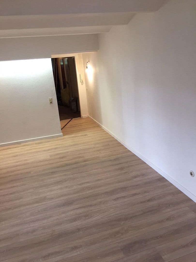 Pronájem bytu 1+1 37 m², Curtiusstraße 15, Lübeck, Šlesvicko-Holštýnsko Pronájem bytu 1+1 37 m², Curtiusstraße 15, Lübeck, Šlesvicko-Holštýnsko