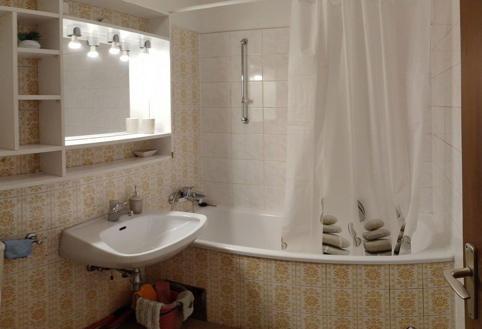 Pronájem bytu 1+1 35 m², Villach, Korutany Pronájem bytu 1+1 35 m², Villach, Korutany