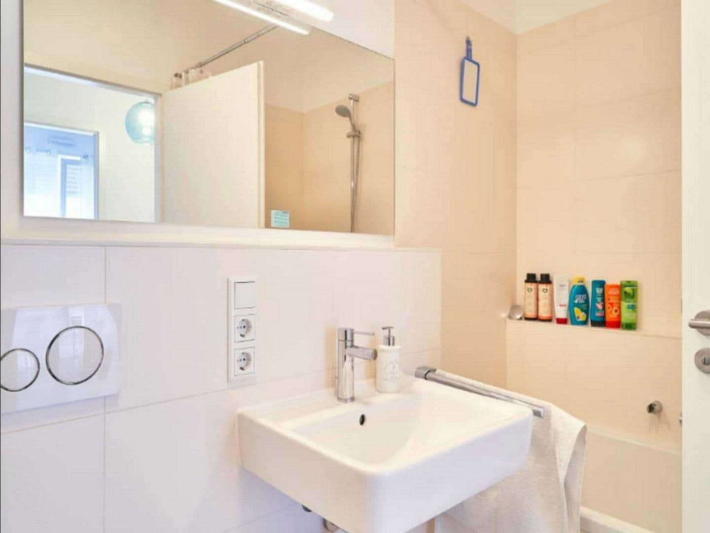 Pronájem bytu 2+1 55 m², Am Köllnischen Park 2, Berlin, Berlín Pronájem bytu 2+1 55 m², Am Köllnischen Park 2, Berlin, Berlín