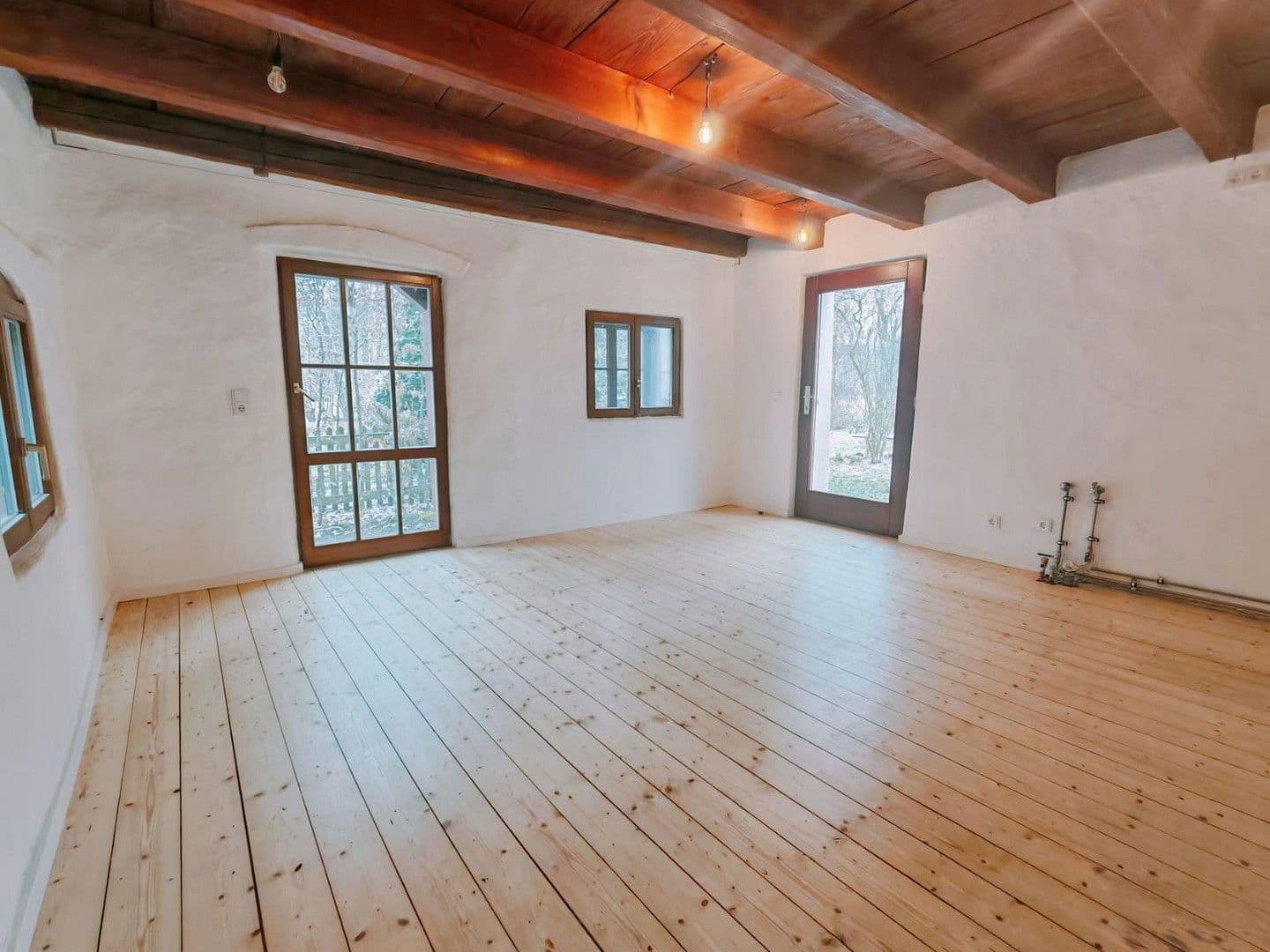 Pronájem domu 130 m², pozemek 2.678 m², Manthalstr. 2, Berg, Bavorsko Pronájem domu 130 m², pozemek 2.678 m², Manthalstr. 2, Berg, Bavorsko