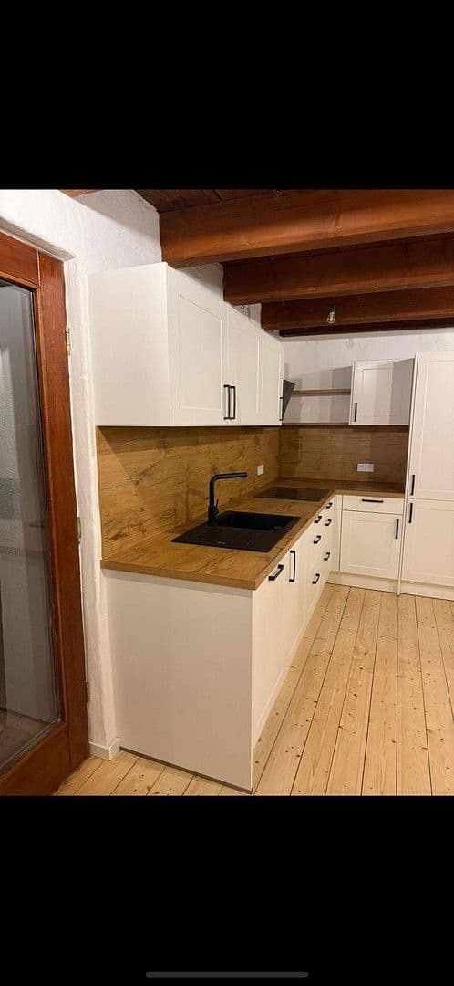 Pronájem domu 130 m², pozemek 2.678 m², Manthalstr. 2, Berg, Bavorsko Pronájem domu 130 m², pozemek 2.678 m², Manthalstr. 2, Berg, Bavorsko