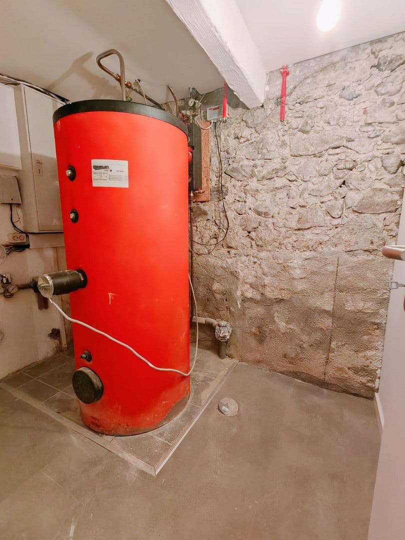 Pronájem domu 130 m², pozemek 2.678 m², Manthalstr. 2, Berg, Bavorsko Pronájem domu 130 m², pozemek 2.678 m², Manthalstr. 2, Berg, Bavorsko