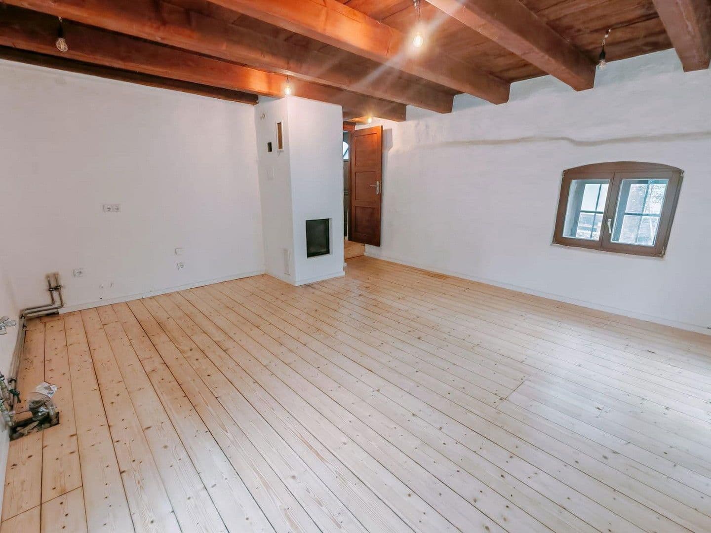 Pronájem domu 130 m², pozemek 2.678 m², Manthalstr. 2, Berg, Bavorsko Pronájem domu 130 m², pozemek 2.678 m², Manthalstr. 2, Berg, Bavorsko