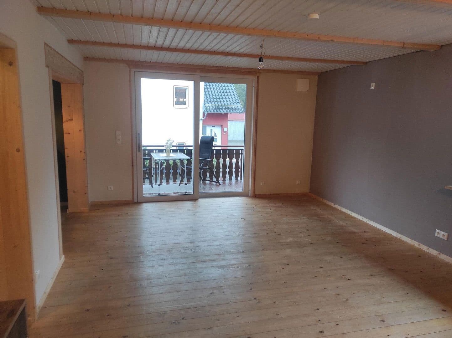 Prodej domu 232 m², pozemek 473 m², Poppenhausen (Wasserkuppe), Hessen Prodej domu 232 m², pozemek 473 m², Poppenhausen (Wasserkuppe), Hessen