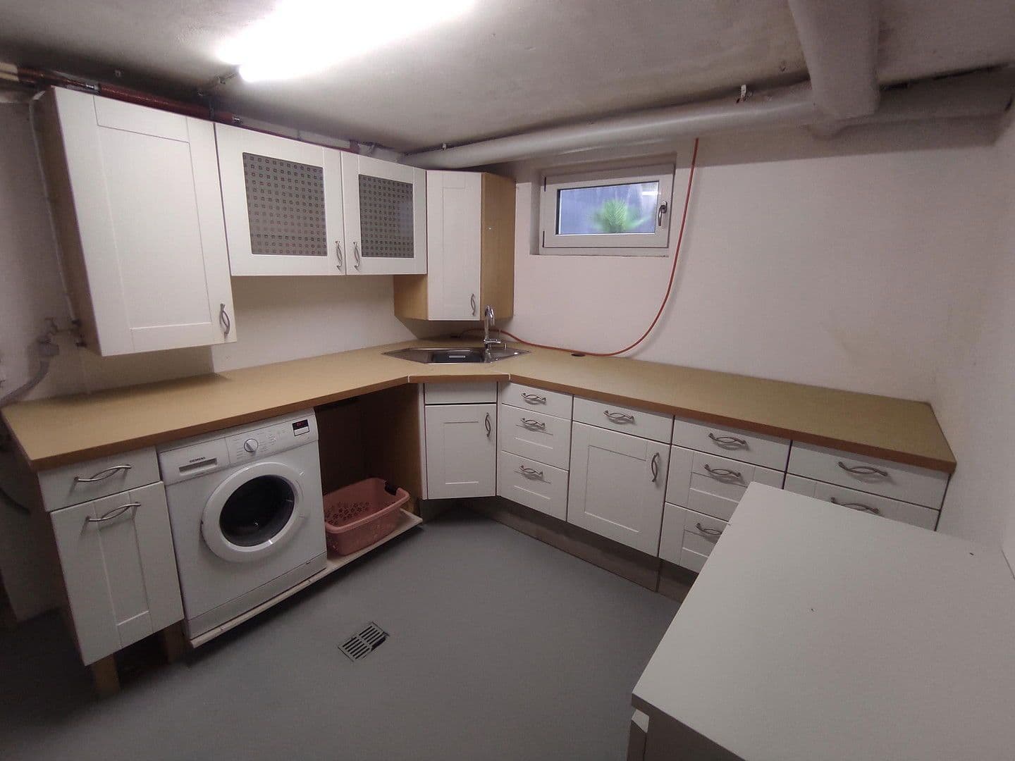 Prodej domu 232 m², pozemek 473 m², Poppenhausen (Wasserkuppe), Hessen Prodej domu 232 m², pozemek 473 m², Poppenhausen (Wasserkuppe), Hessen