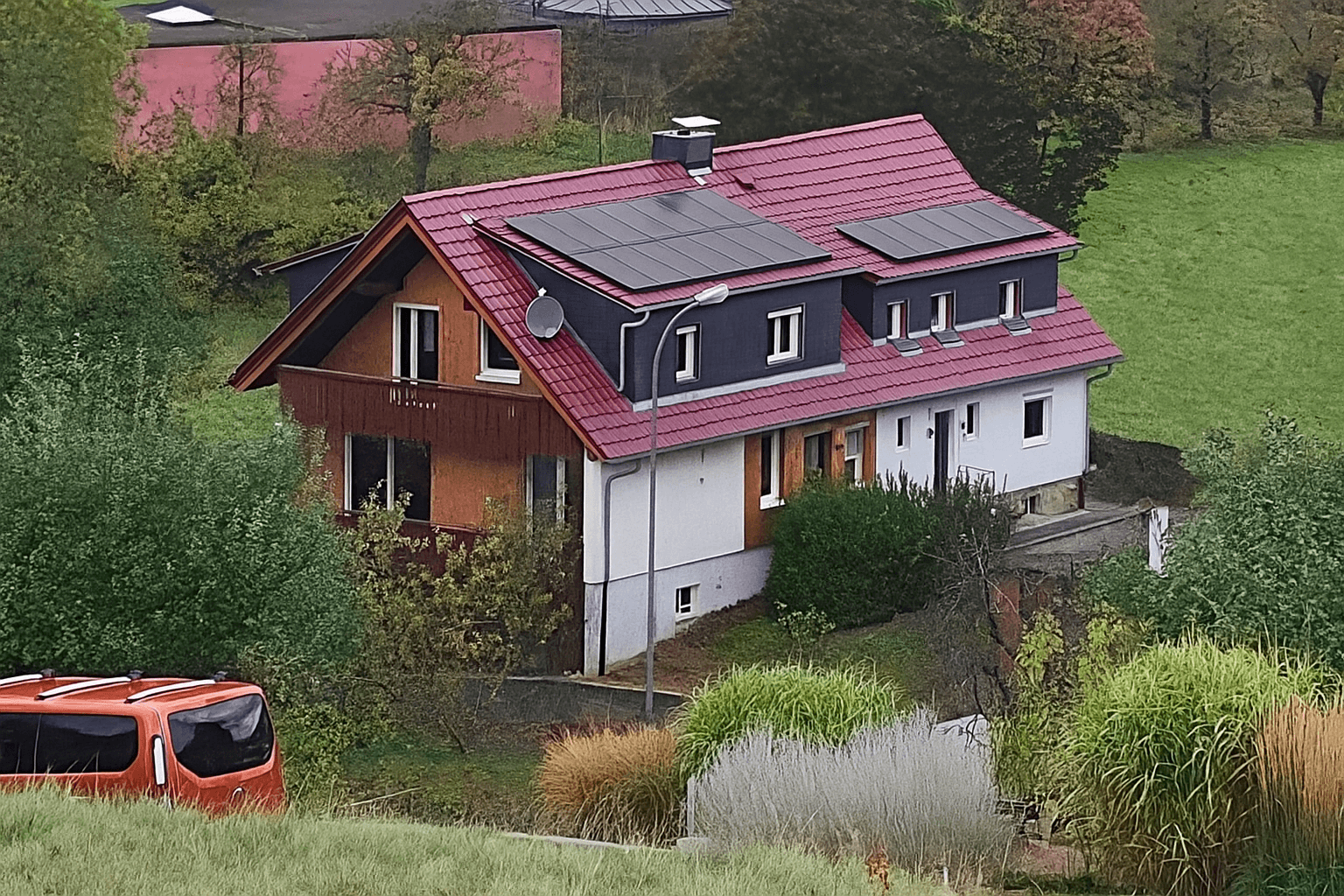 Prodej domu 232 m², pozemek 473 m², Poppenhausen (Wasserkuppe), Hessen Prodej domu 232 m², pozemek 473 m², Poppenhausen (Wasserkuppe), Hessen