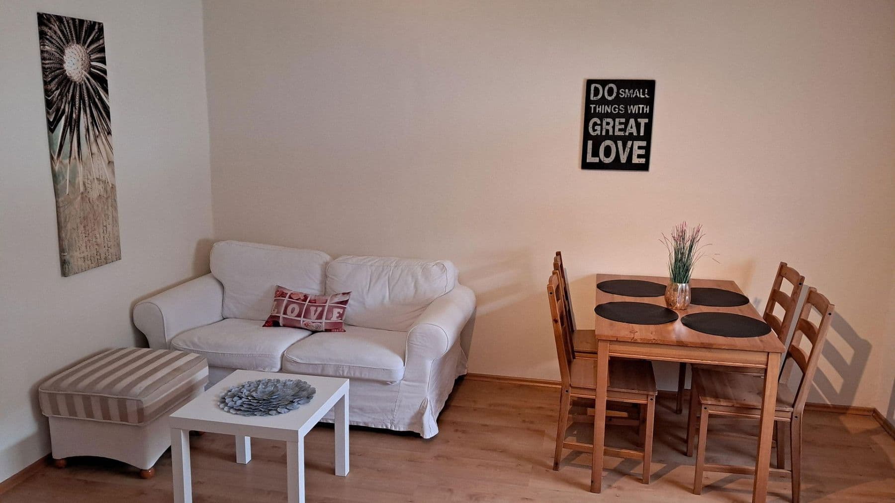 Prodej domu 232 m², pozemek 473 m², Poppenhausen (Wasserkuppe), Hessen Prodej domu 232 m², pozemek 473 m², Poppenhausen (Wasserkuppe), Hessen