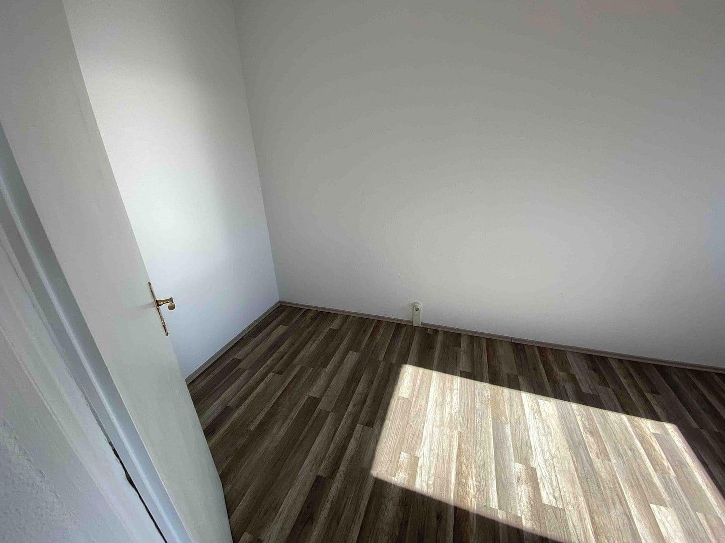 Pronájem bytu 4+1 71 m², Brunnenstraße 16, Bad Düben, Sasko Pronájem bytu 4+1 71 m², Brunnenstraße 16, Bad Düben, Sasko