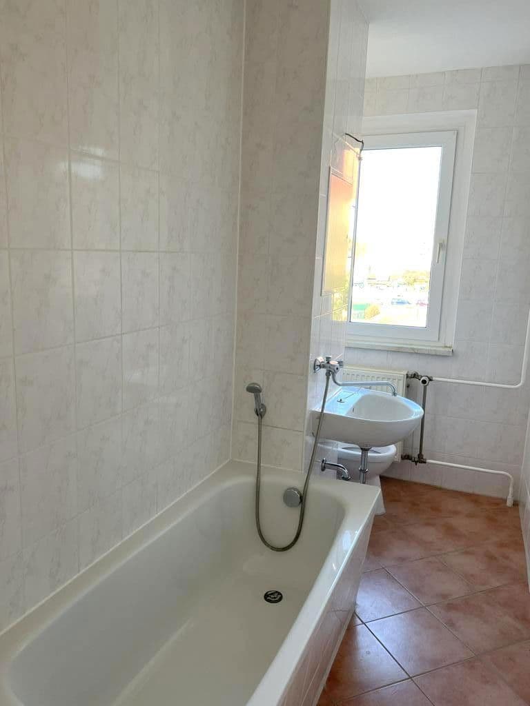 Pronájem bytu 4+1 71 m², Brunnenstraße 16, Bad Düben, Sasko Pronájem bytu 4+1 71 m², Brunnenstraße 16, Bad Düben, Sasko