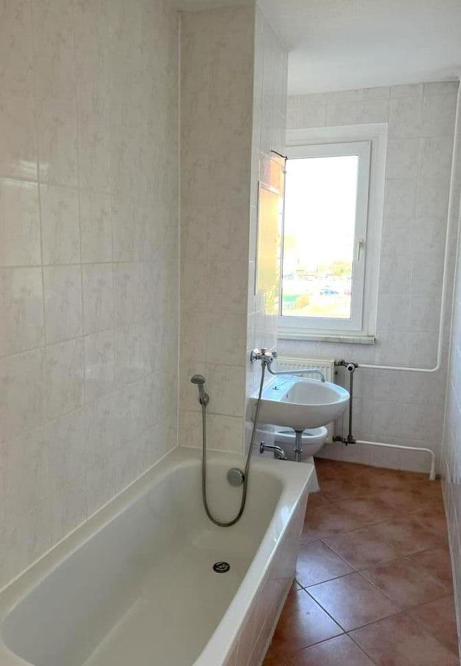 Pronájem bytu 4+1 71 m², Brunnenstraße 16, Bad Düben, Sasko Pronájem bytu 4+1 71 m², Brunnenstraße 16, Bad Düben, Sasko