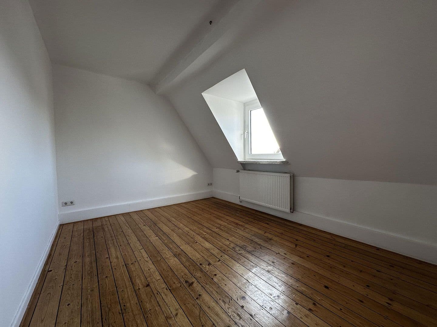 Prodej domu 141 m², pozemek 498 m², Am Feuerschlößchen 10, Bad Honnef, Severní Porýní-Vestfálsko Prodej domu 141 m², pozemek 498 m², Am Feuerschlößchen 10, Bad Honnef, Severní Porýní-Vestfálsko