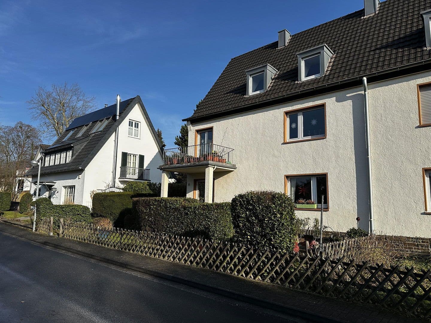 Prodej domu 141 m², pozemek 498 m², Am Feuerschlößchen 10, Bad Honnef, Severní Porýní-Vestfálsko Prodej domu 141 m², pozemek 498 m², Am Feuerschlößchen 10, Bad Honnef, Severní Porýní-Vestfálsko
