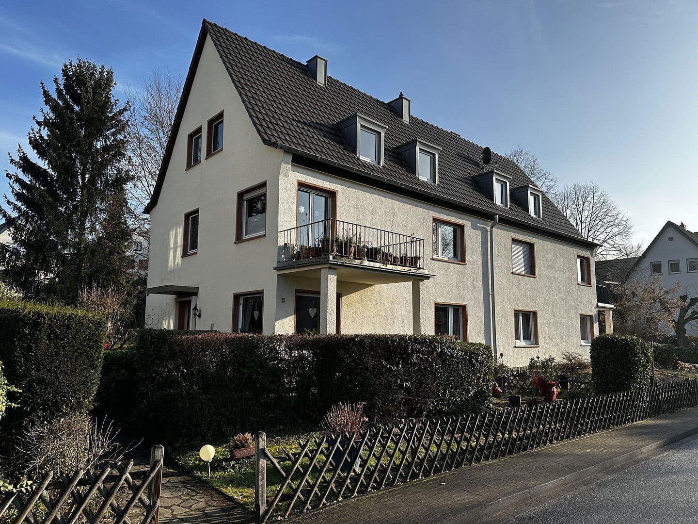 Prodej domu 141 m², pozemek 498 m², Am Feuerschlößchen 10, Bad Honnef, Severní Porýní-Vestfálsko Prodej domu 141 m², pozemek 498 m², Am Feuerschlößchen 10, Bad Honnef, Severní Porýní-Vestfálsko