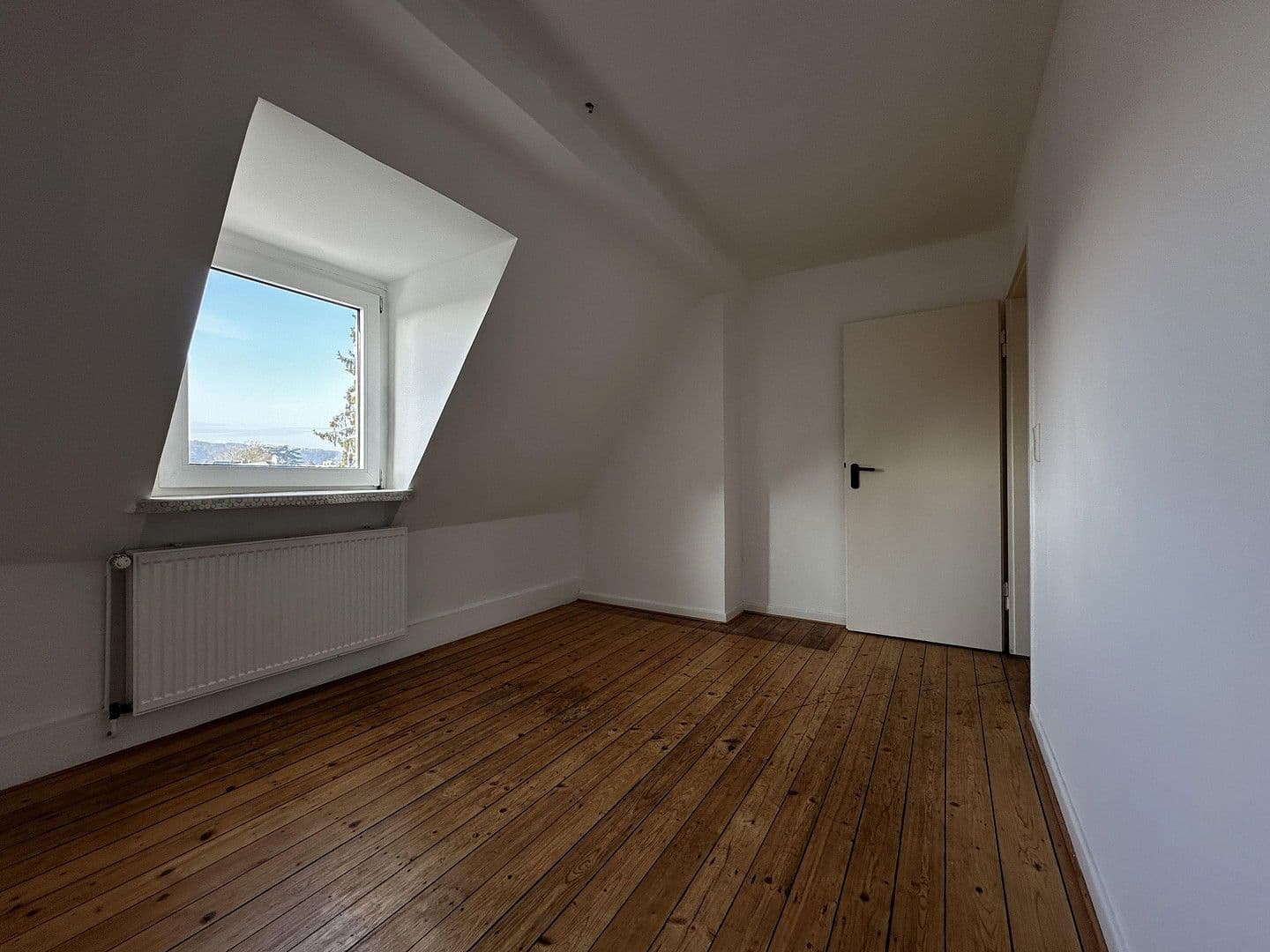 Prodej domu 141 m², pozemek 498 m², Am Feuerschlößchen 10, Bad Honnef, Severní Porýní-Vestfálsko Prodej domu 141 m², pozemek 498 m², Am Feuerschlößchen 10, Bad Honnef, Severní Porýní-Vestfálsko