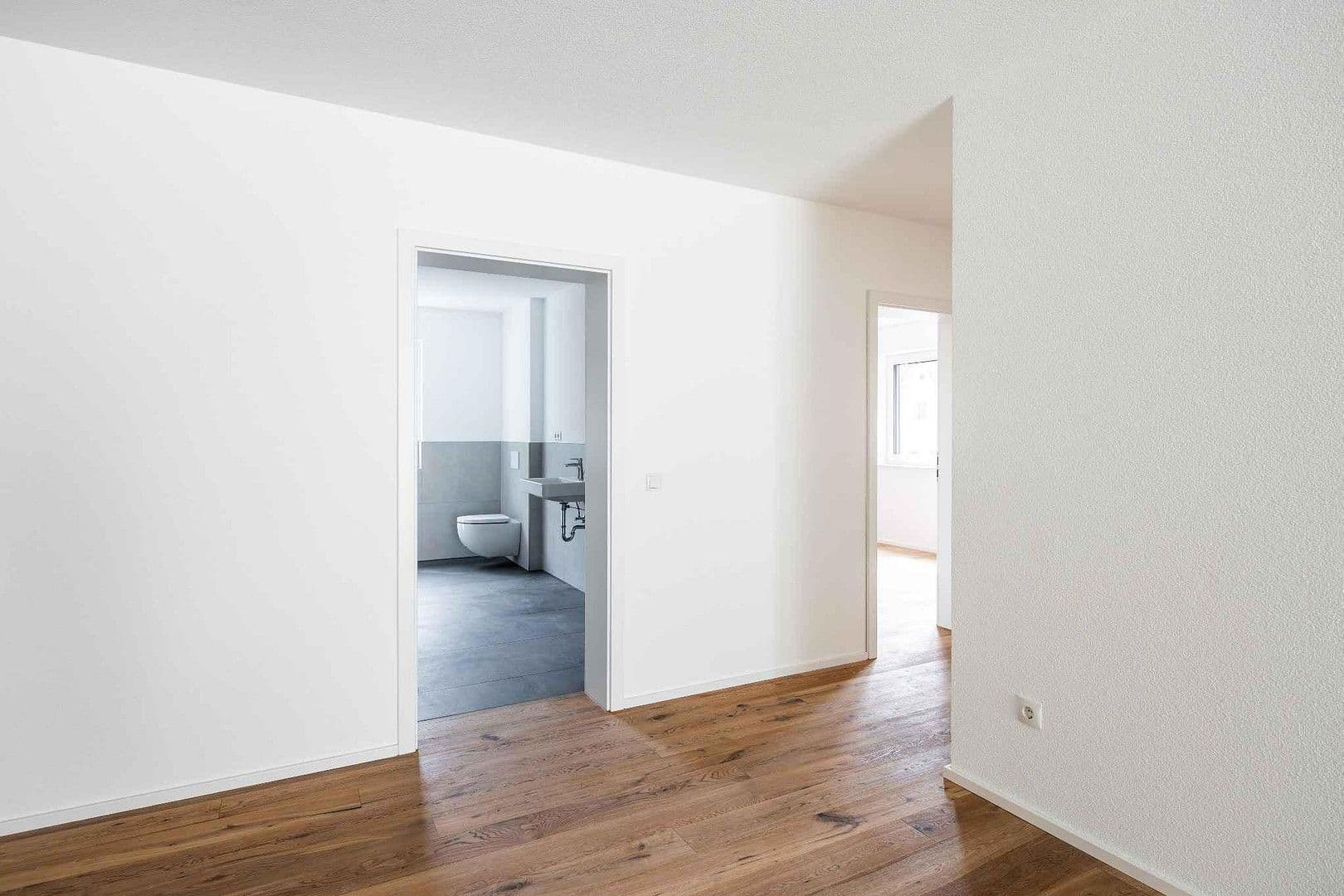 Pronájem bytu 4+1 110 m², Sulzbachstr. 50, Oberndorf am Neckar, Bádensko-Württembersko Pronájem bytu 4+1 110 m², Sulzbachstr. 50, Oberndorf am Neckar, Bádensko-Württembersko
