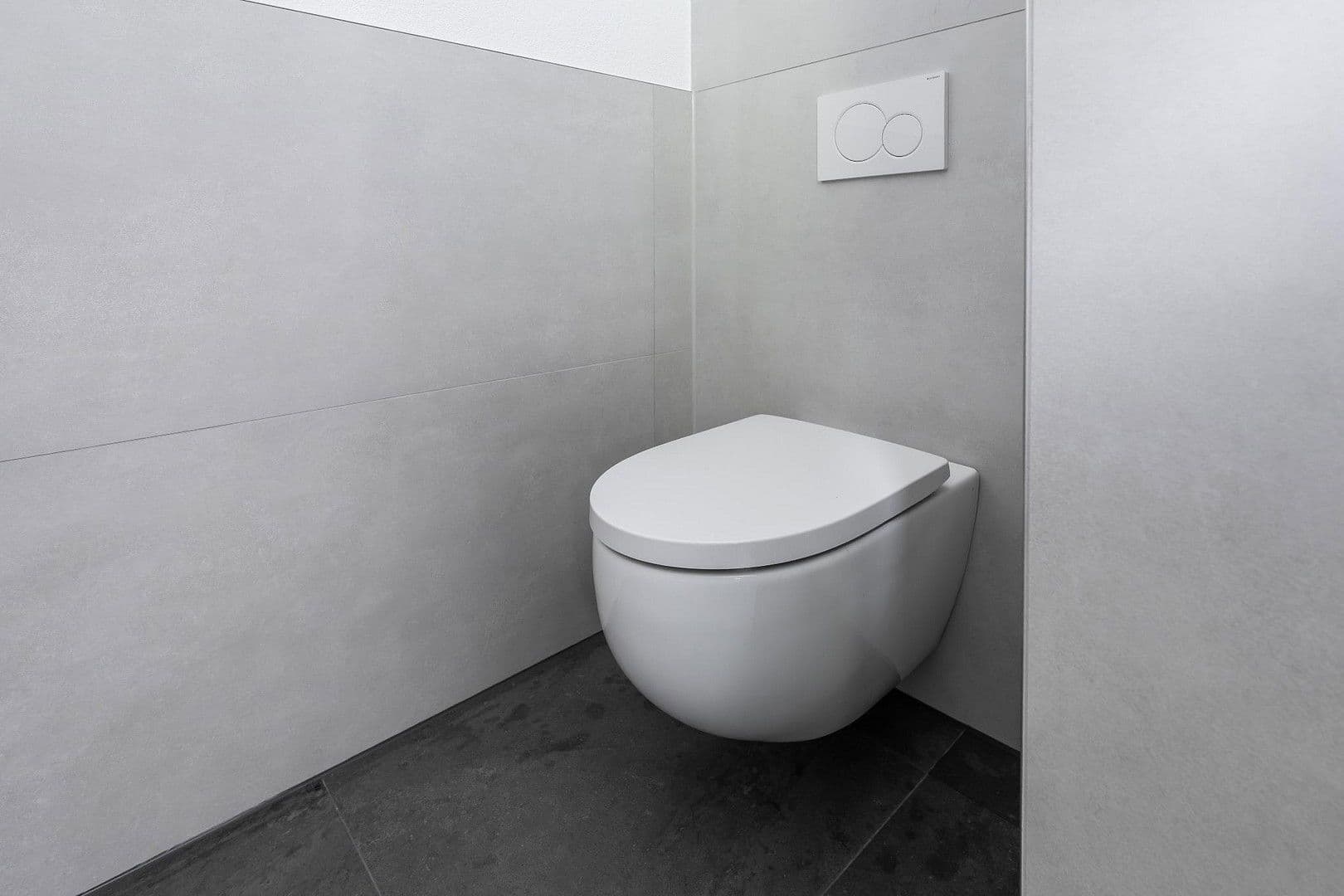 Pronájem bytu 4+1 110 m², Sulzbachstr. 50, Oberndorf am Neckar, Bádensko-Württembersko Pronájem bytu 4+1 110 m², Sulzbachstr. 50, Oberndorf am Neckar, Bádensko-Württembersko