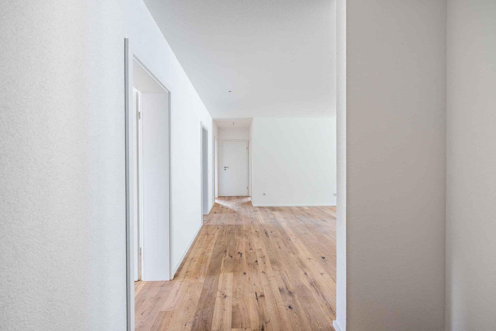 Pronájem bytu 4+1 110 m², Sulzbachstr. 50, Oberndorf am Neckar, Bádensko-Württembersko Pronájem bytu 4+1 110 m², Sulzbachstr. 50, Oberndorf am Neckar, Bádensko-Württembersko