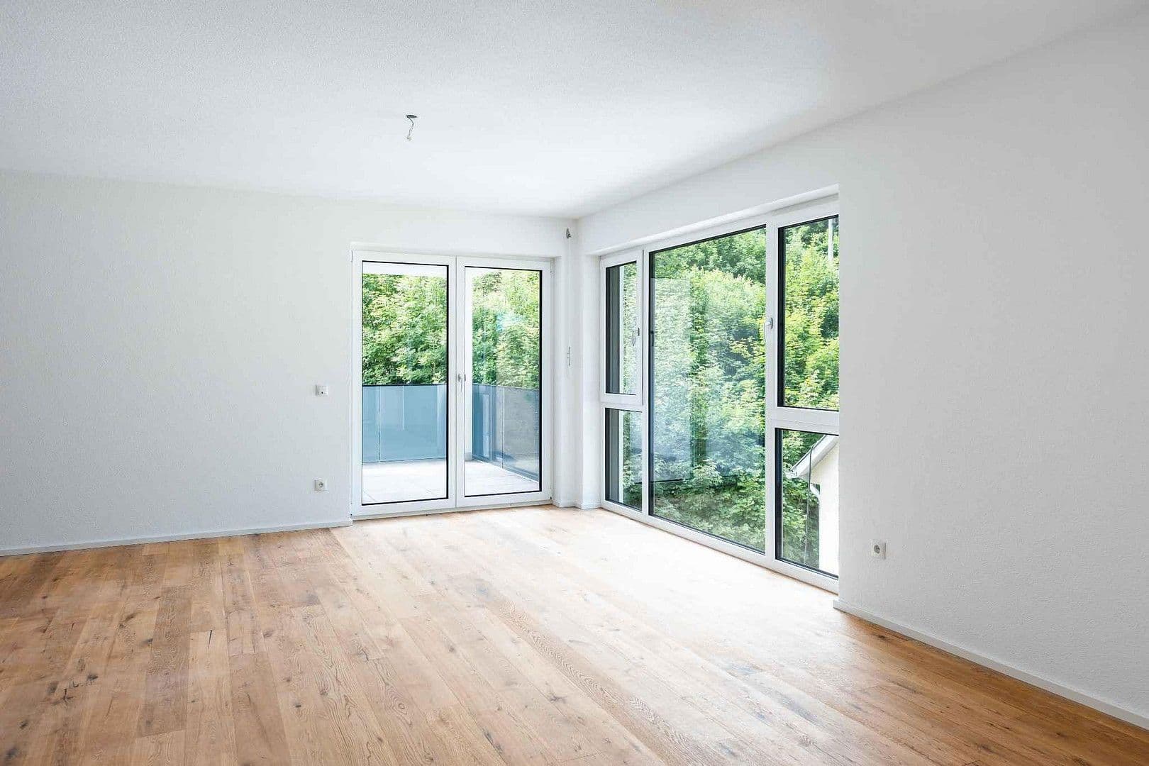 Pronájem bytu 4+1 110 m², Sulzbachstr. 50, Oberndorf am Neckar, Bádensko-Württembersko Pronájem bytu 4+1 110 m², Sulzbachstr. 50, Oberndorf am Neckar, Bádensko-Württembersko