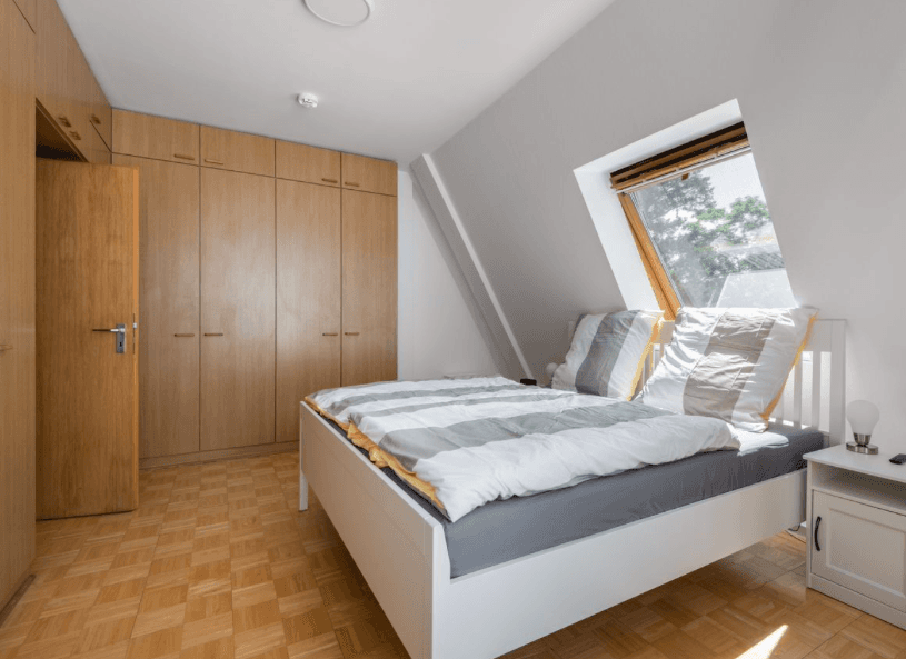 Pronájem bytu 3+1 86 m², Berlin, Berlín Pronájem bytu 3+1 86 m², Berlin, Berlín