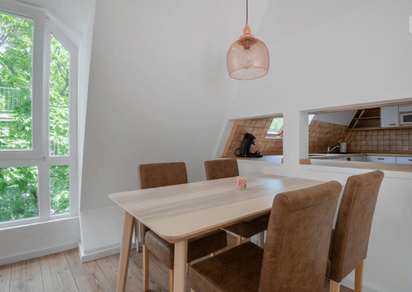 Pronájem bytu 3+1 86 m², Berlin, Berlín Pronájem bytu 3+1 86 m², Berlin, Berlín