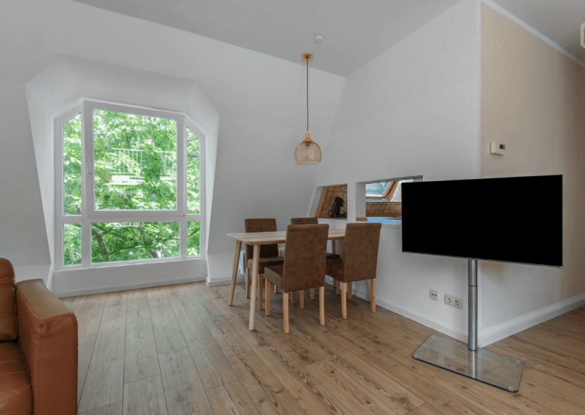 Pronájem bytu 3+1 86 m², Berlin, Berlín Pronájem bytu 3+1 86 m², Berlin, Berlín