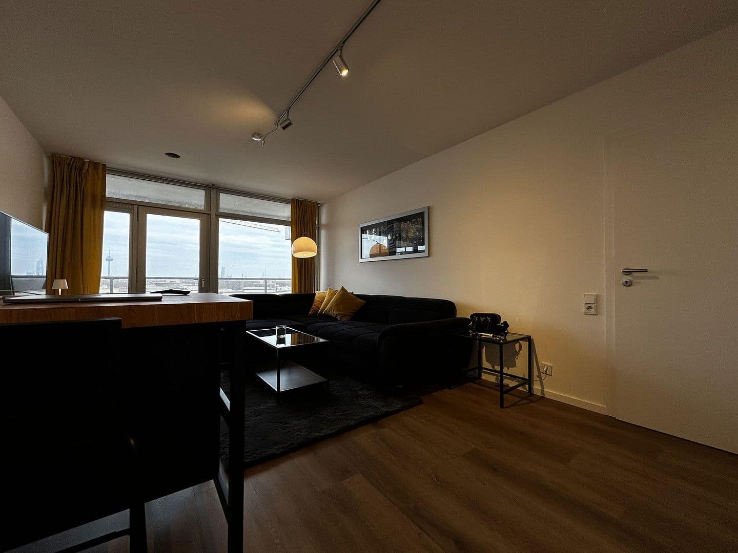 Prodej bytu 2+1 53 m², Luxemburger Straße 124-136, Köln, Severní Porýní-Vestfálsko Prodej bytu 2+1 53 m², Luxemburger Straße 124-136, Köln, Severní Porýní-Vestfálsko