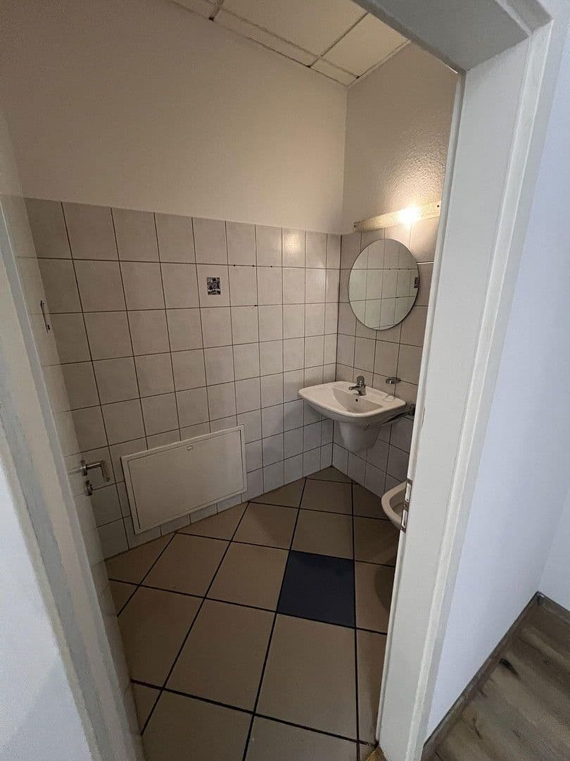 Prodej nebytového prostoru 123 m², Hauptstrasse 26, Trossingen, Bádensko-Württembersko Prodej nebytového prostoru 123 m², Hauptstrasse 26, Trossingen, Bádensko-Württembersko