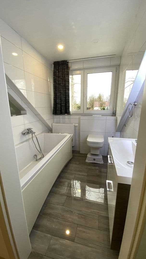 Pronájem domu 87 m², pozemek 200 m², Berlin, Berlín Pronájem domu 87 m², pozemek 200 m², Berlin, Berlín