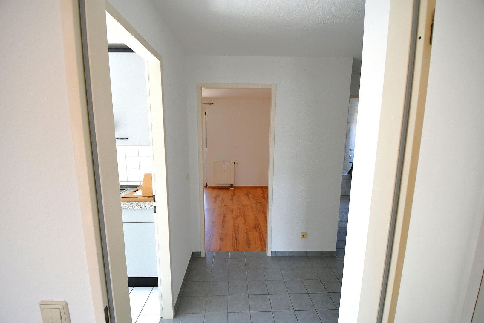 Pronájem bytu 2+1 55 m², Näfelstrasse 25, Bad Säckingen, Bádensko-Württembersko Pronájem bytu 2+1 55 m², Näfelstrasse 25, Bad Säckingen, Bádensko-Württembersko