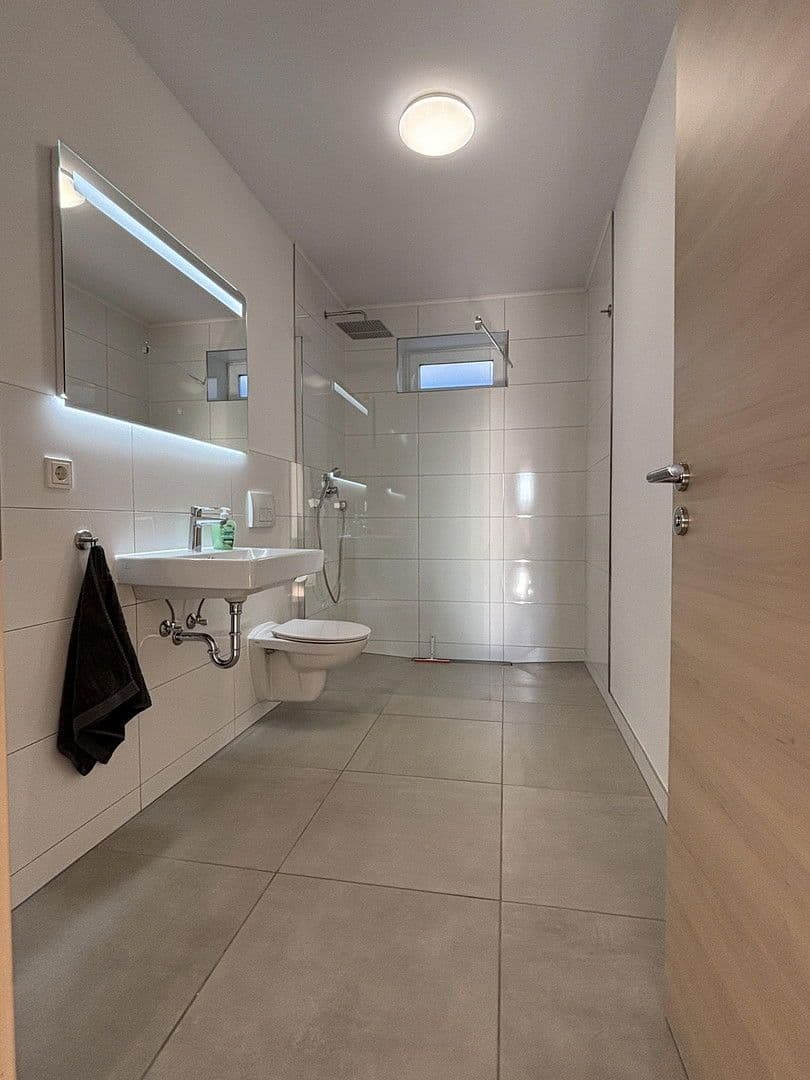 Pronájem bytu 3+1 82 m², Treschklinger Str. 57, Bad Rappenau, Bádensko-Württembersko Pronájem bytu 3+1 82 m², Treschklinger Str. 57, Bad Rappenau, Bádensko-Württembersko