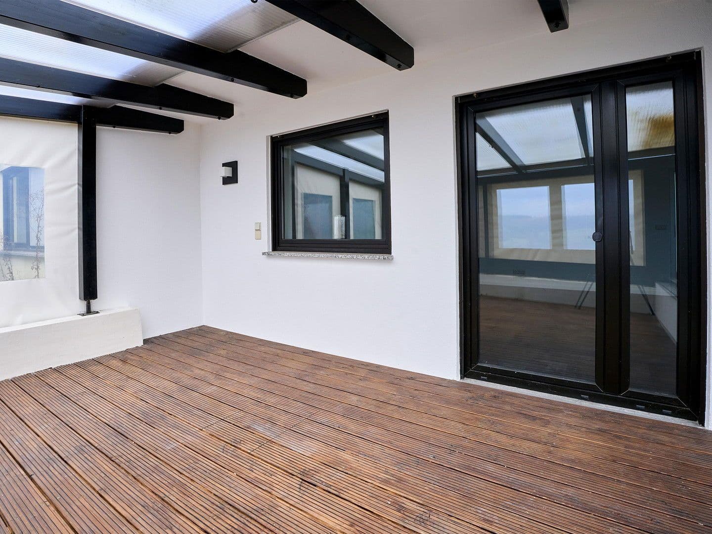 Prodej domu 332 m², pozemek 637 m², Untergruppenbach, Bádensko-Württembersko Prodej domu 332 m², pozemek 637 m², Untergruppenbach, Bádensko-Württembersko